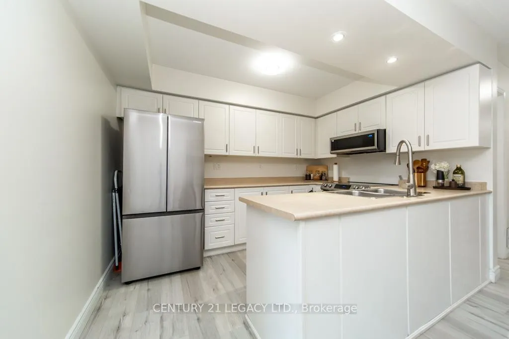 Photo 54 of 44 Tincomb Crescent, Whitby, Pringle Creek — HOMEH