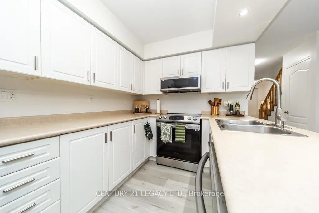 Photo 56 of 44 Tincomb Crescent, Whitby, Pringle Creek — HOMEH