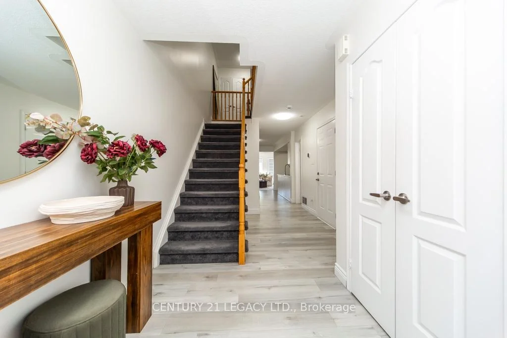 Photo 5 of 44 Tincomb Crescent, Whitby, Pringle Creek — HOMEH