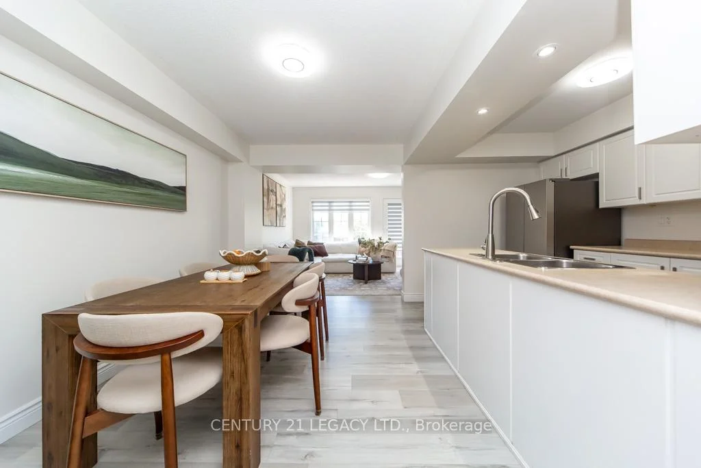 Photo 6 of 44 Tincomb Crescent, Whitby, Pringle Creek — HOMEH