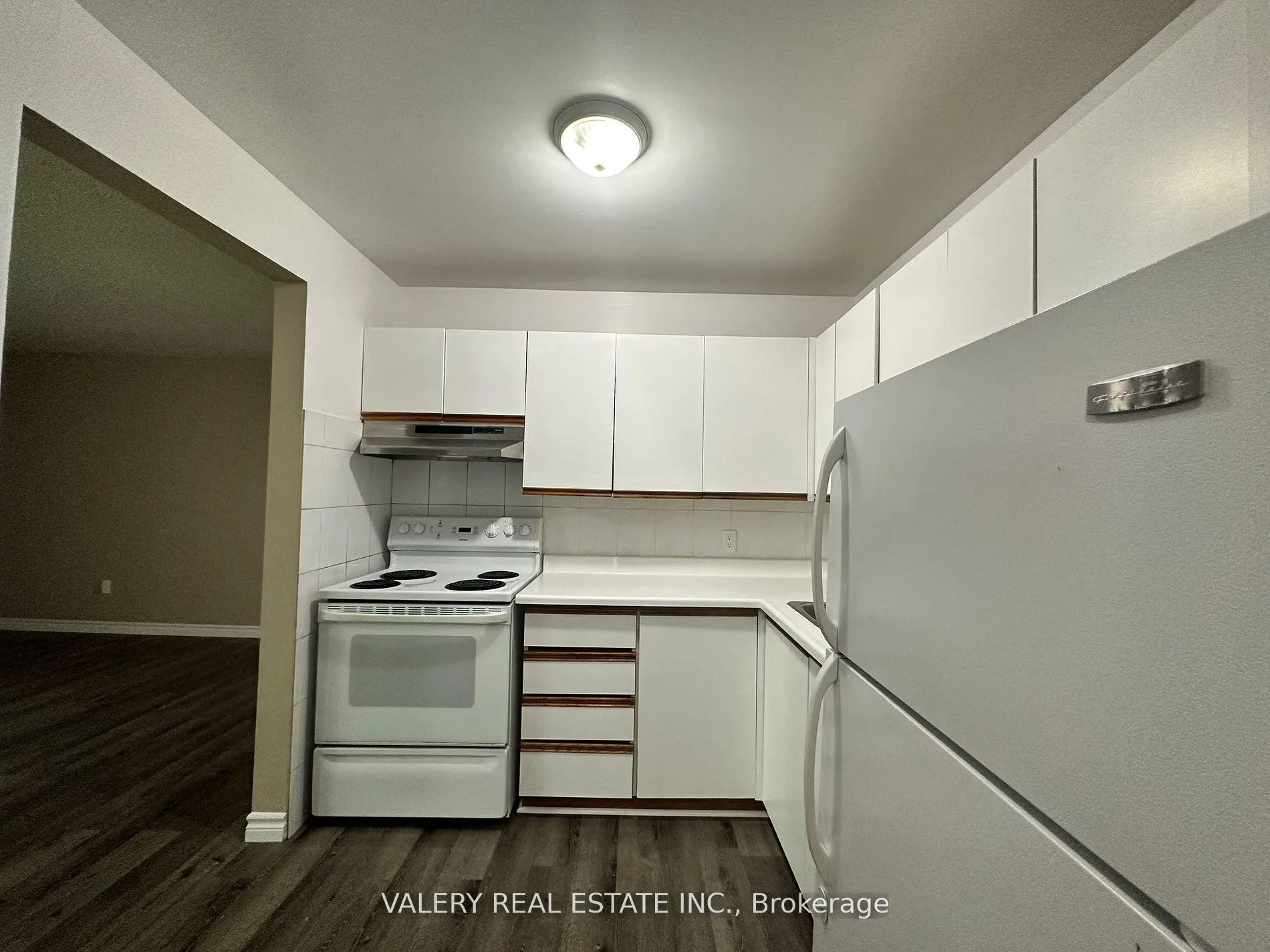 Photo 4 of Unit 9, 9 Lowdnes Avenue, Georgina, Keswick South — HOMEH
