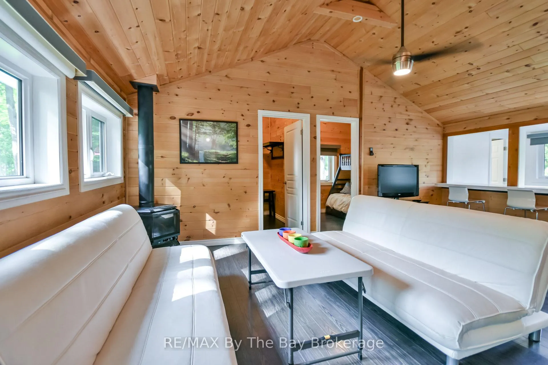 Photo 8 of 578 Oxbow Park Drive, Wasaga Beach — HOMEH