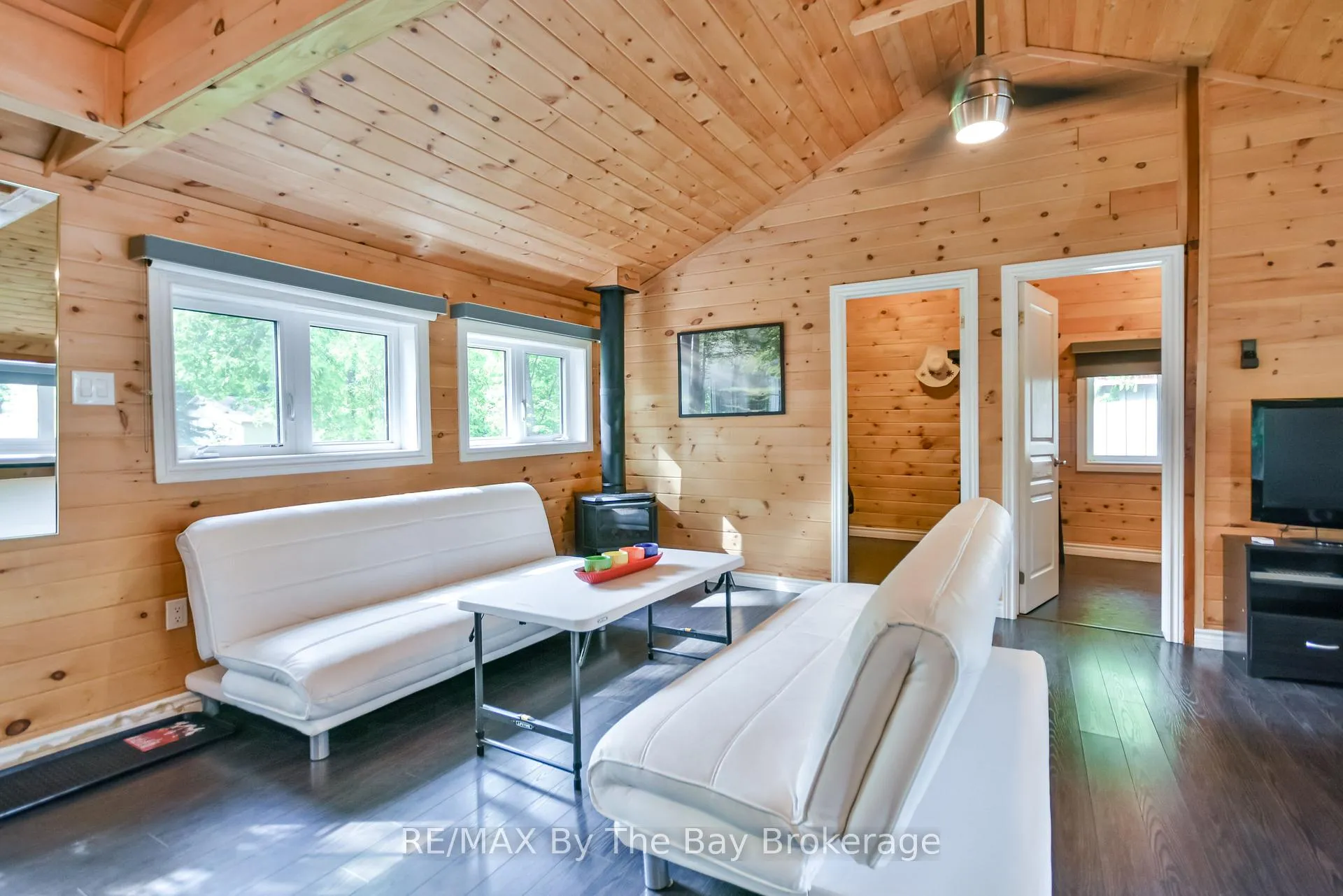 Photo 10 of 578 Oxbow Park Drive, Wasaga Beach — HOMEH