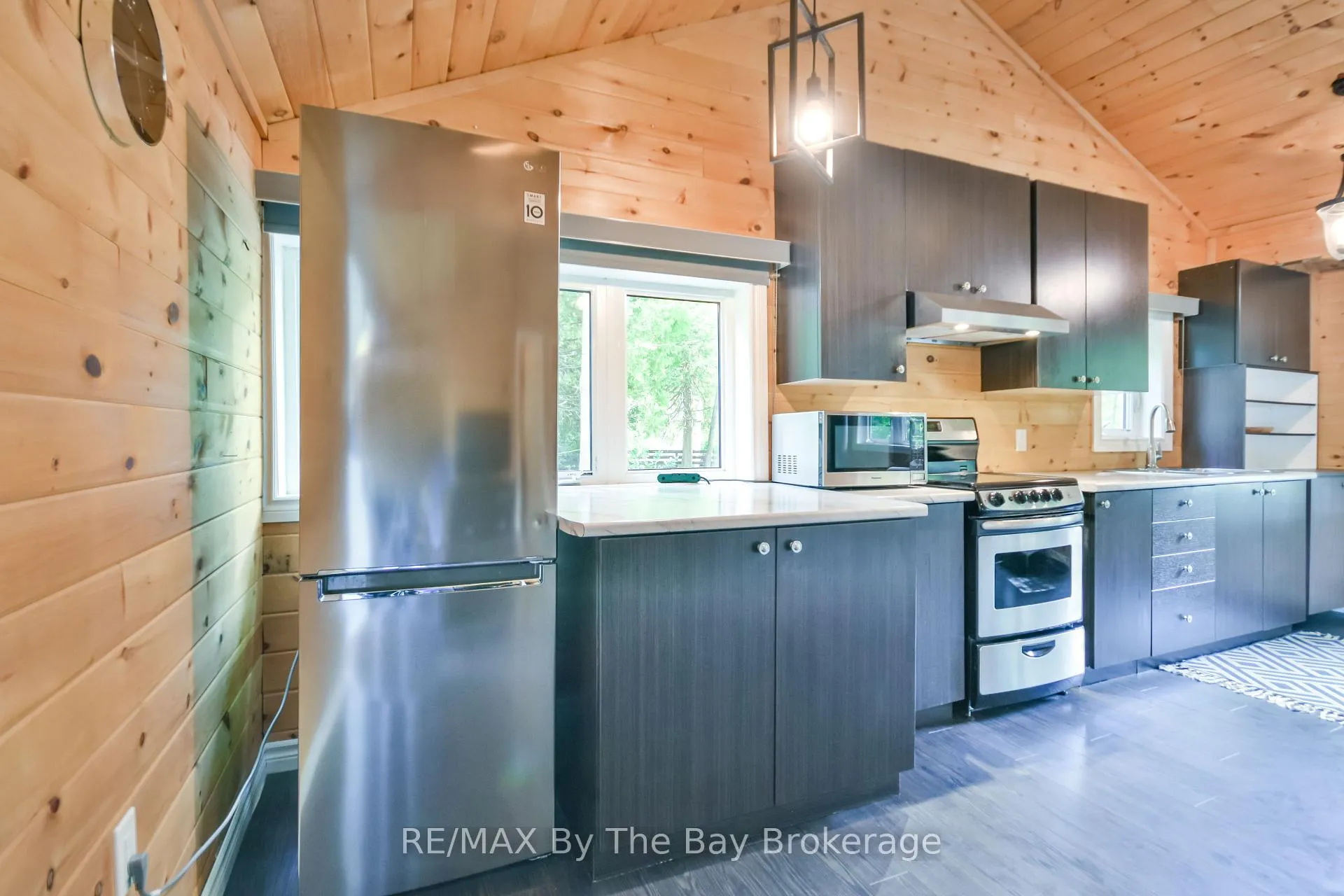 Photo 14 of 578 Oxbow Park Drive, Wasaga Beach — HOMEH