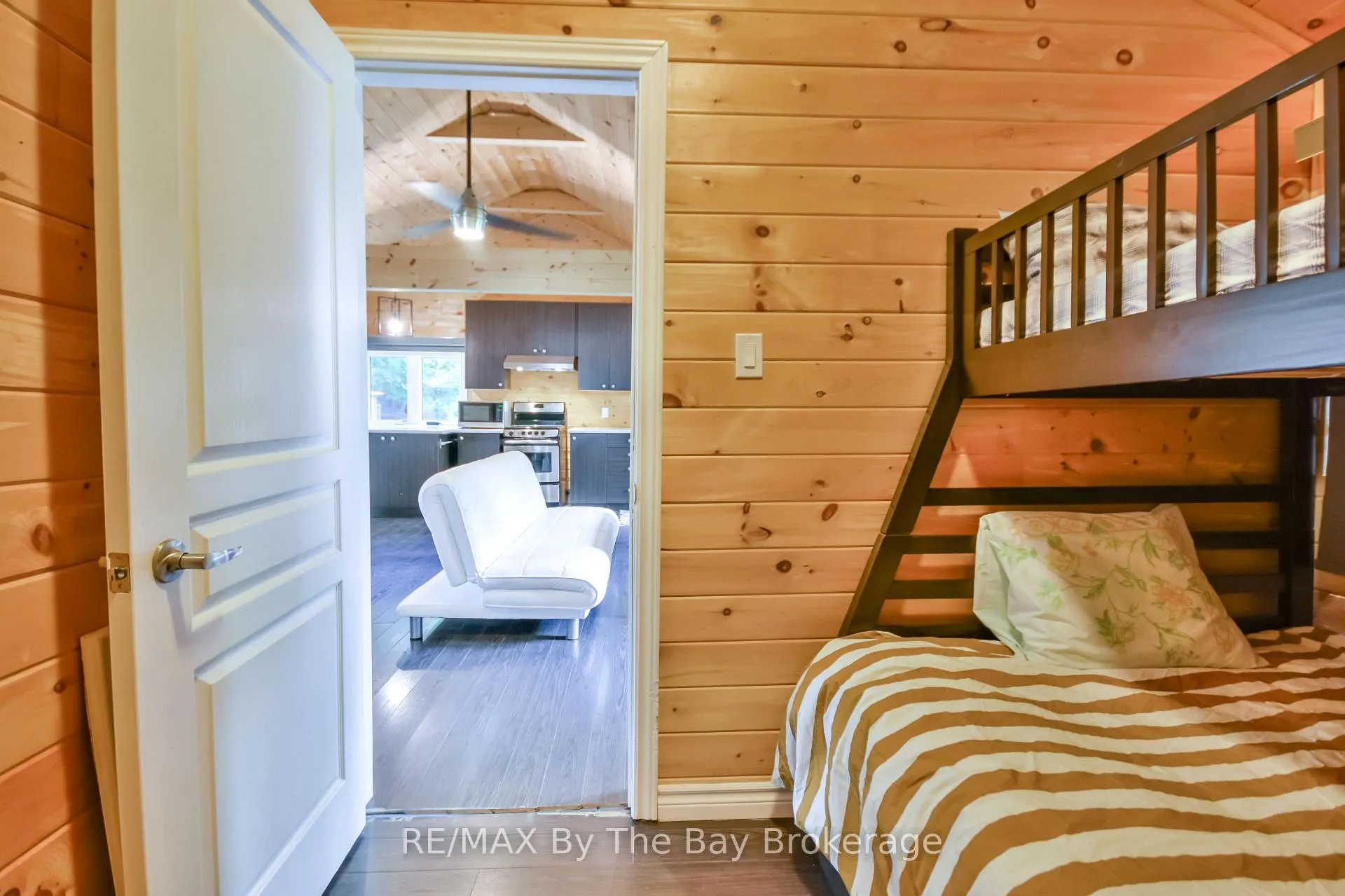 Photo 18 of 578 Oxbow Park Drive, Wasaga Beach — HOMEH