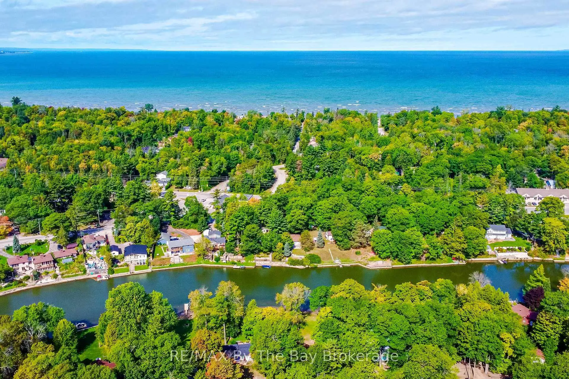 Photo 42 of 578 Oxbow Park Drive, Wasaga Beach — HOMEH
