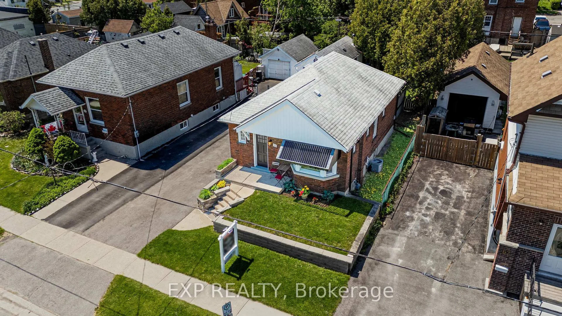 Photo 3 of 56 Gladstone Avenue, Oshawa, McLaughlin — HOMEH
