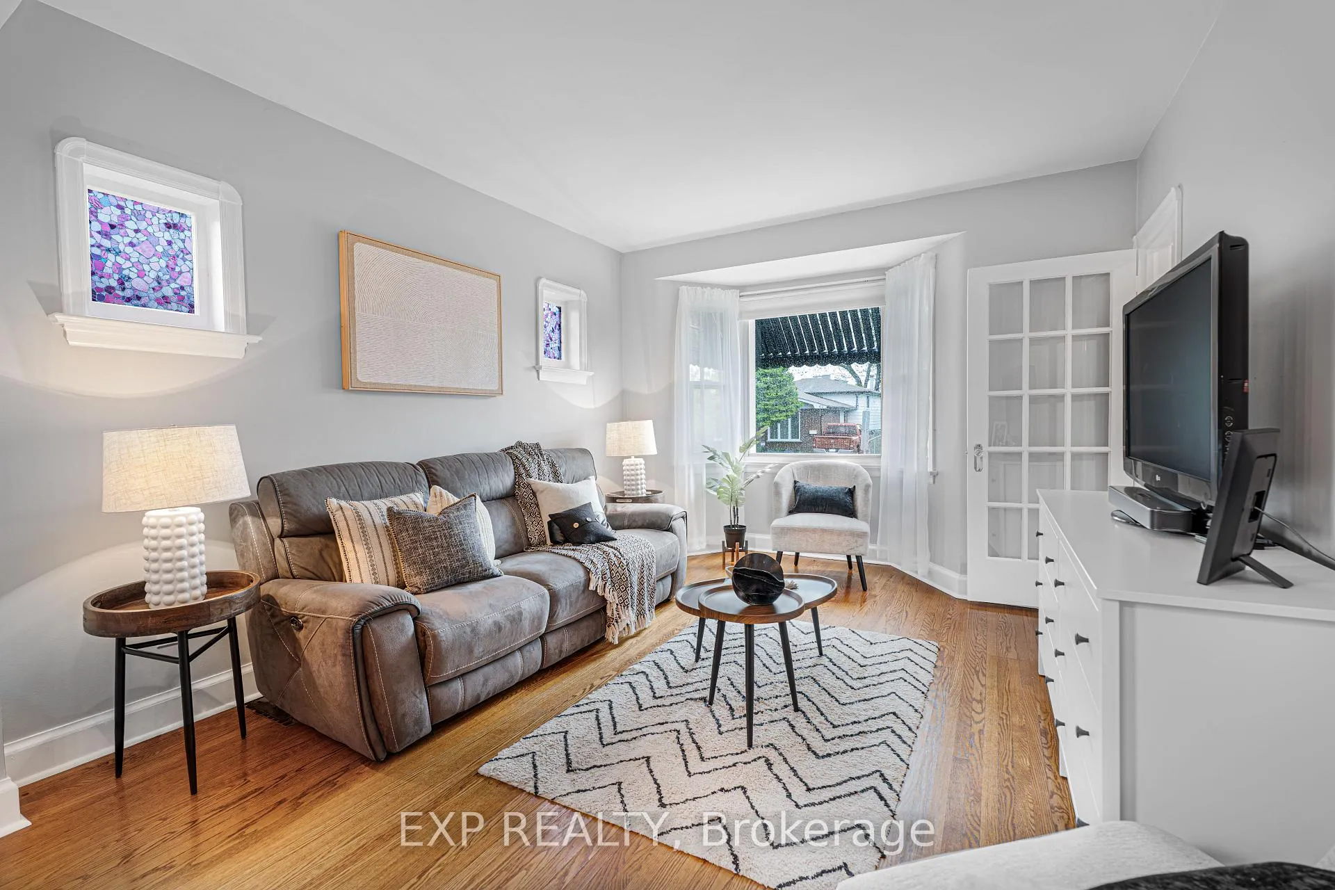 Photo 8 of 56 Gladstone Avenue, Oshawa, McLaughlin — HOMEH