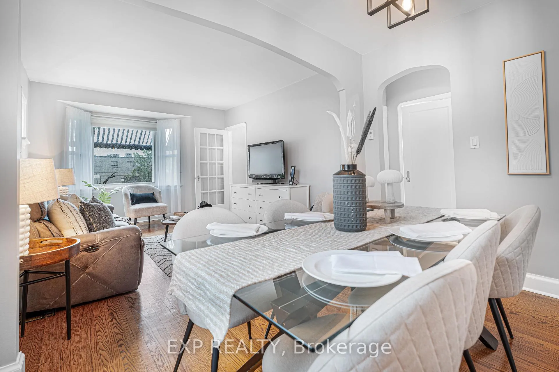 Photo 10 of 56 Gladstone Avenue, Oshawa, McLaughlin — HOMEH
