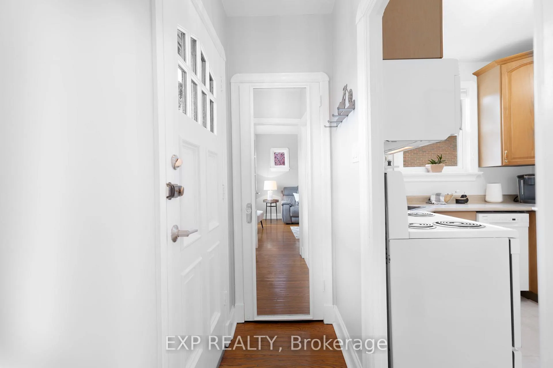 Photo 12 of 56 Gladstone Avenue, Oshawa, McLaughlin — HOMEH