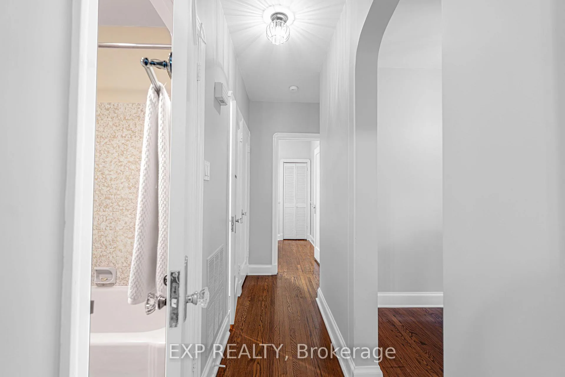 Photo 16 of 56 Gladstone Avenue, Oshawa, McLaughlin — HOMEH
