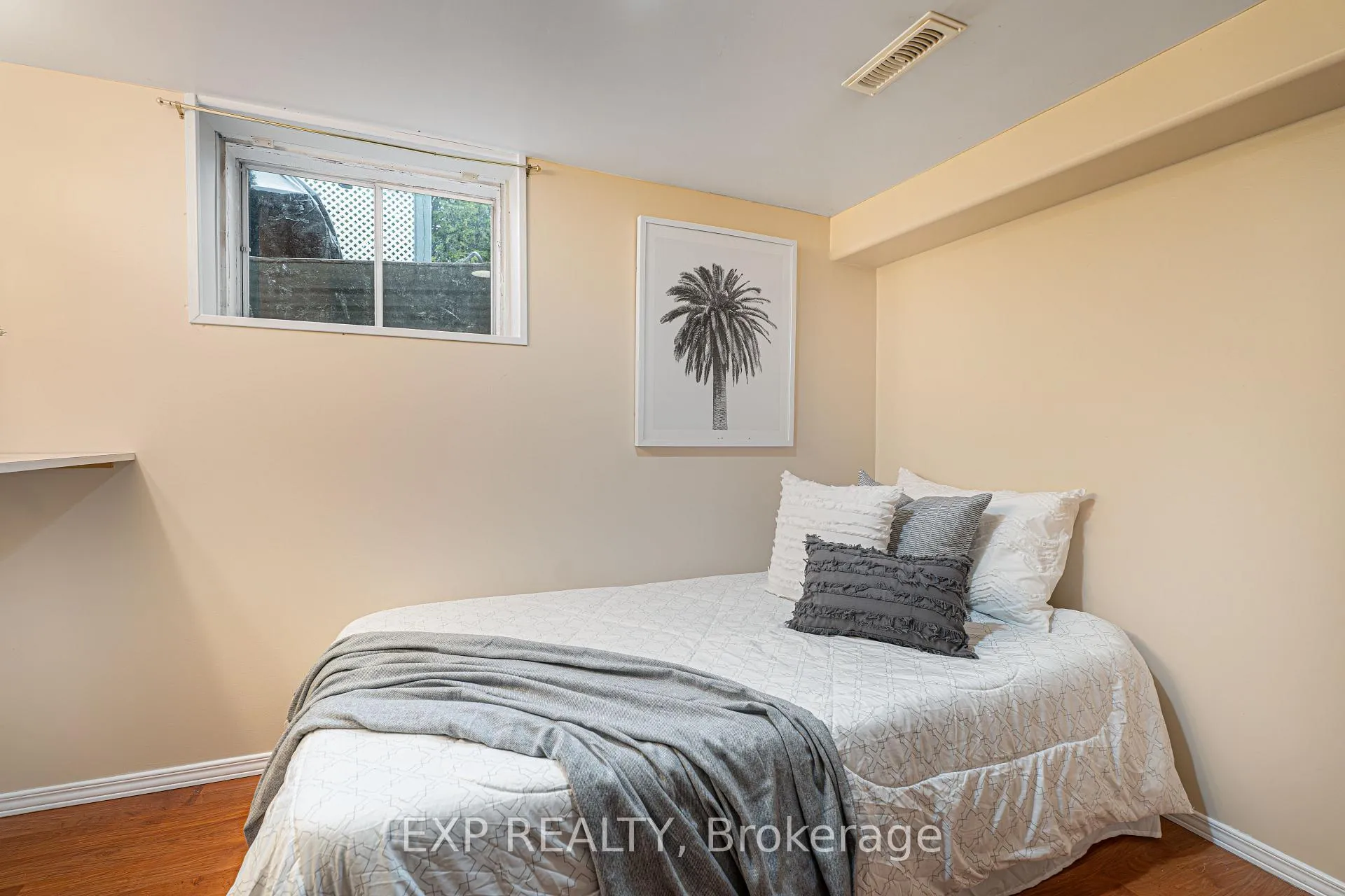 Photo 33 of 56 Gladstone Avenue, Oshawa, McLaughlin — HOMEH