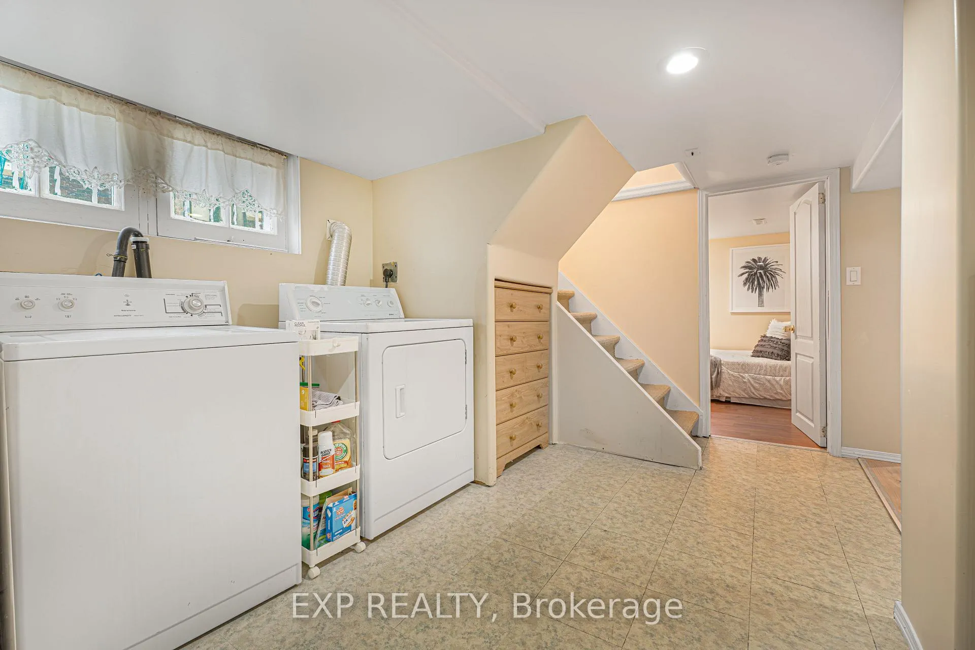 Photo 35 of 56 Gladstone Avenue, Oshawa, McLaughlin — HOMEH