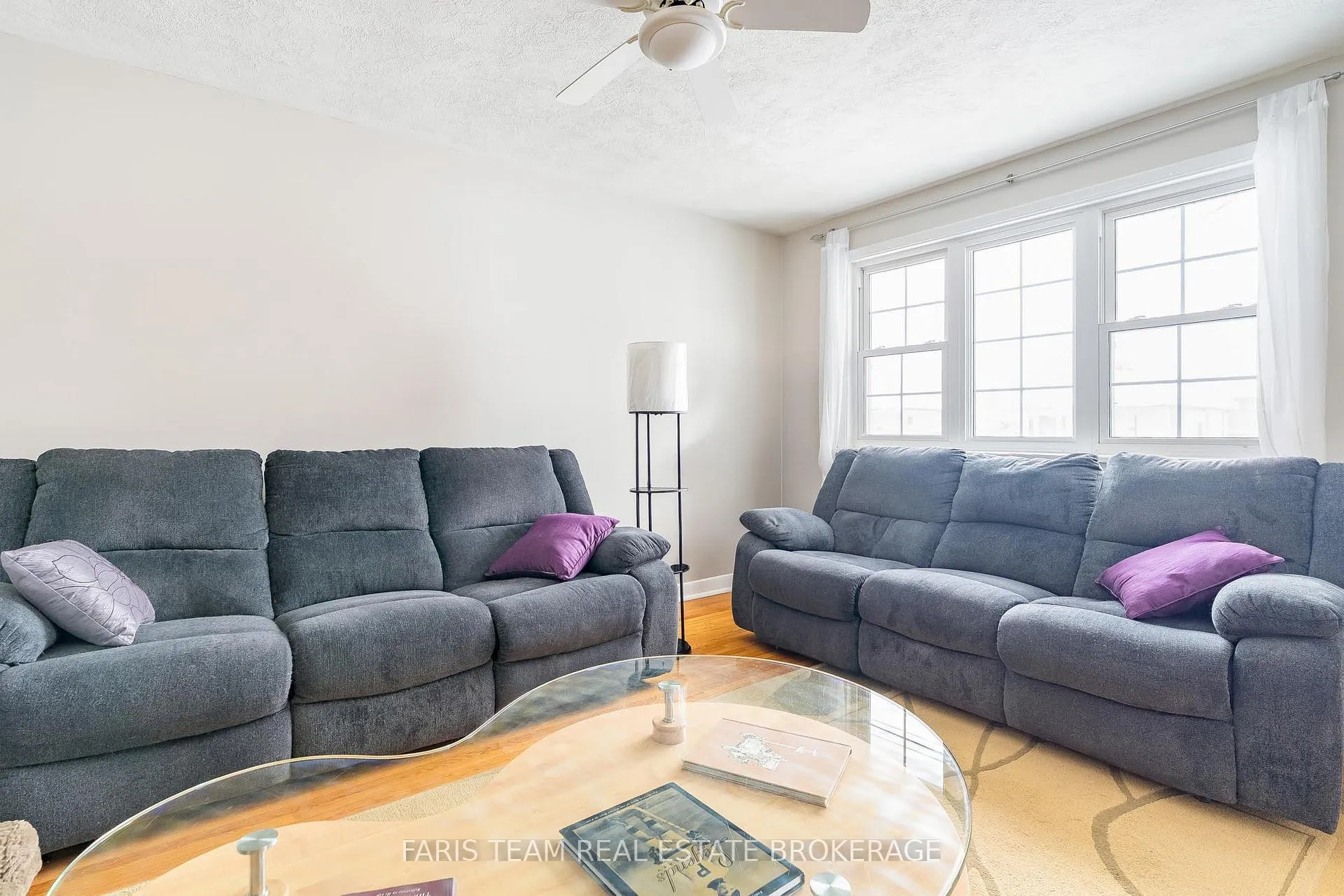 Photo 12 of 18 Newton Street, Barrie, Wellington — HOMEH