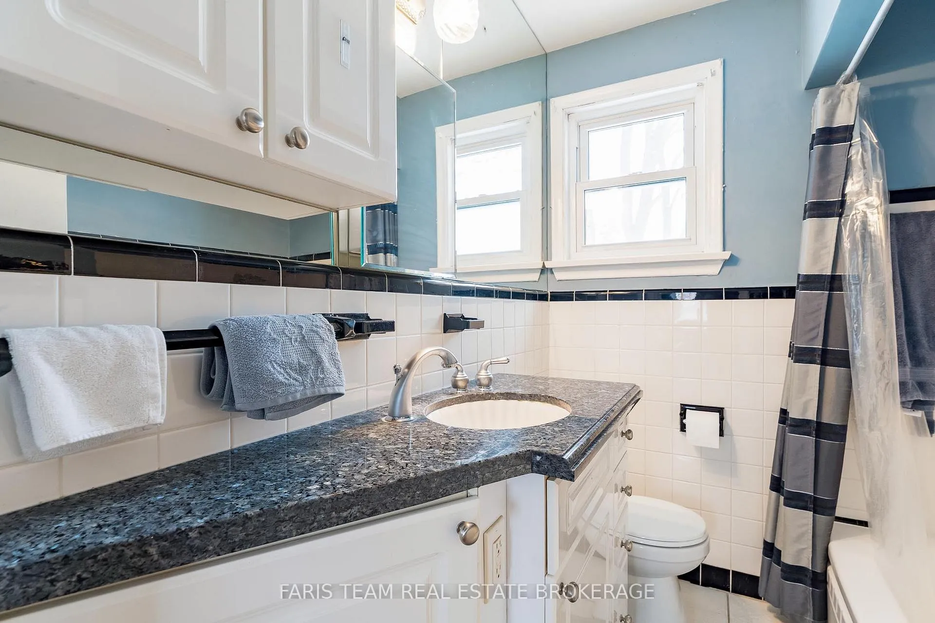 Photo 17 of 18 Newton Street, Barrie, Wellington — HOMEH