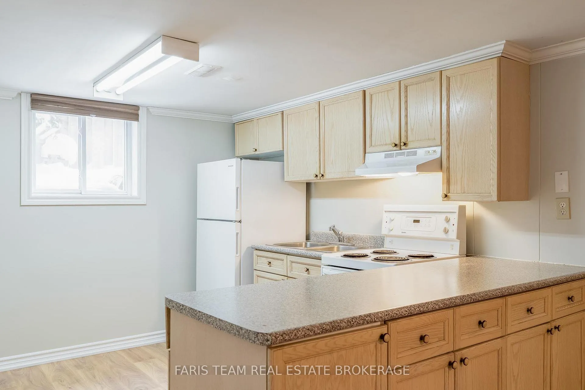 Photo 21 of 18 Newton Street, Barrie, Wellington — HOMEH
