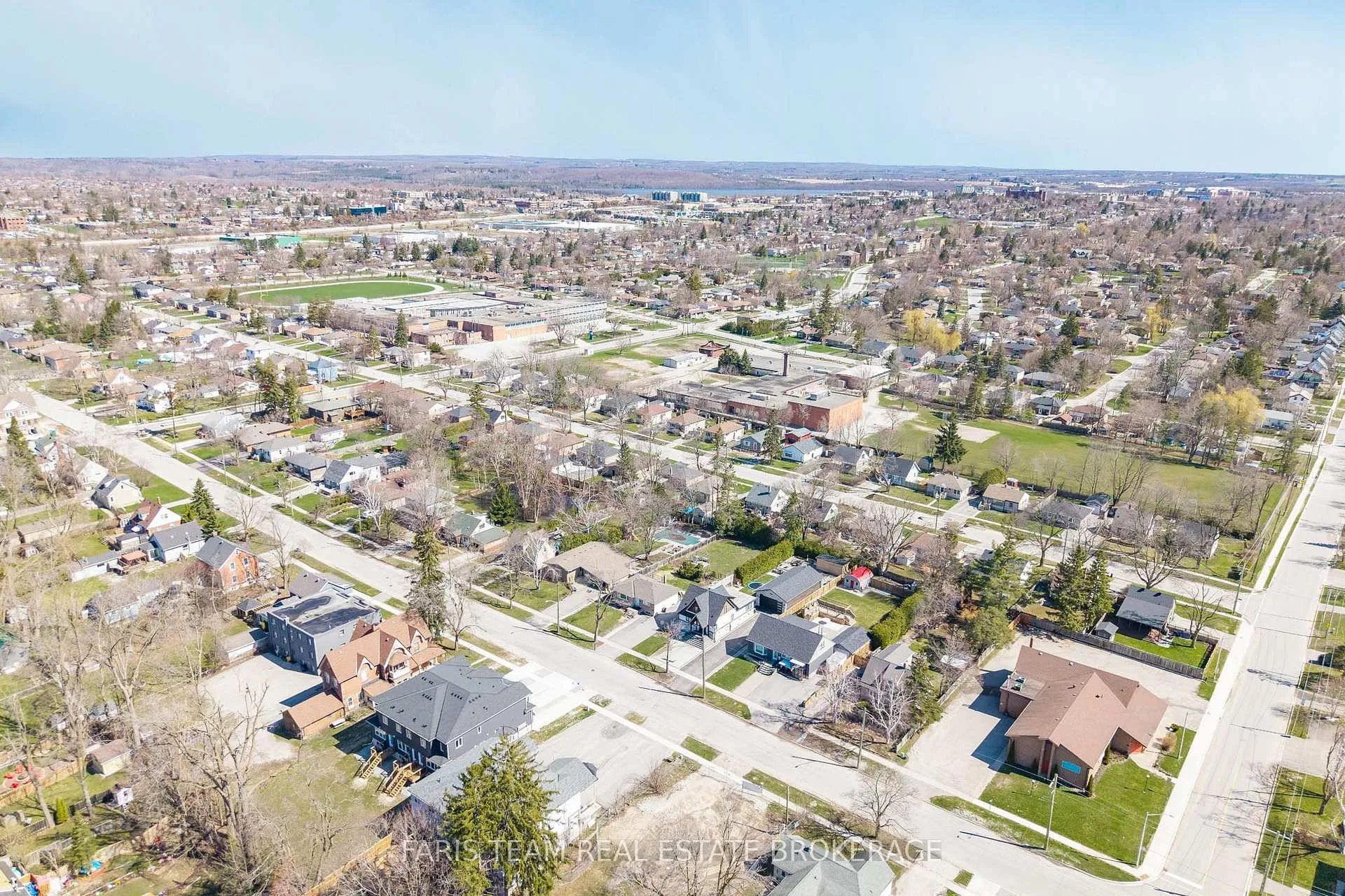 Photo 42 of 18 Newton Street, Barrie, Wellington — HOMEH