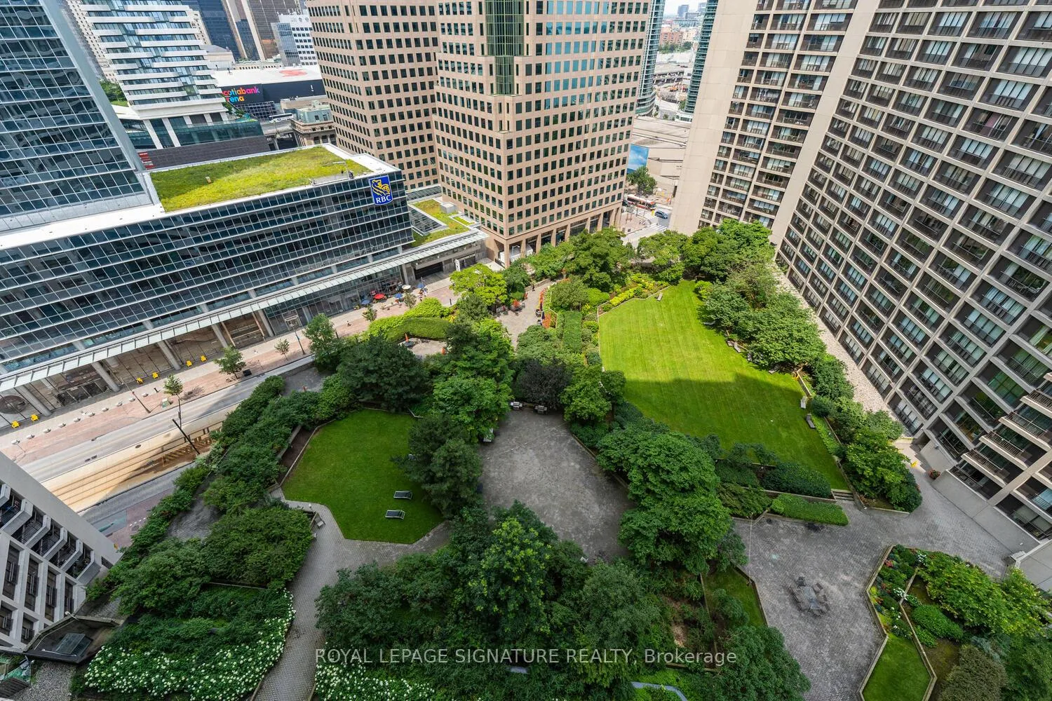 Photo 7 of Unit 2109, 65 Harbour Square, Toronto, Waterfront Communities — HOMEH