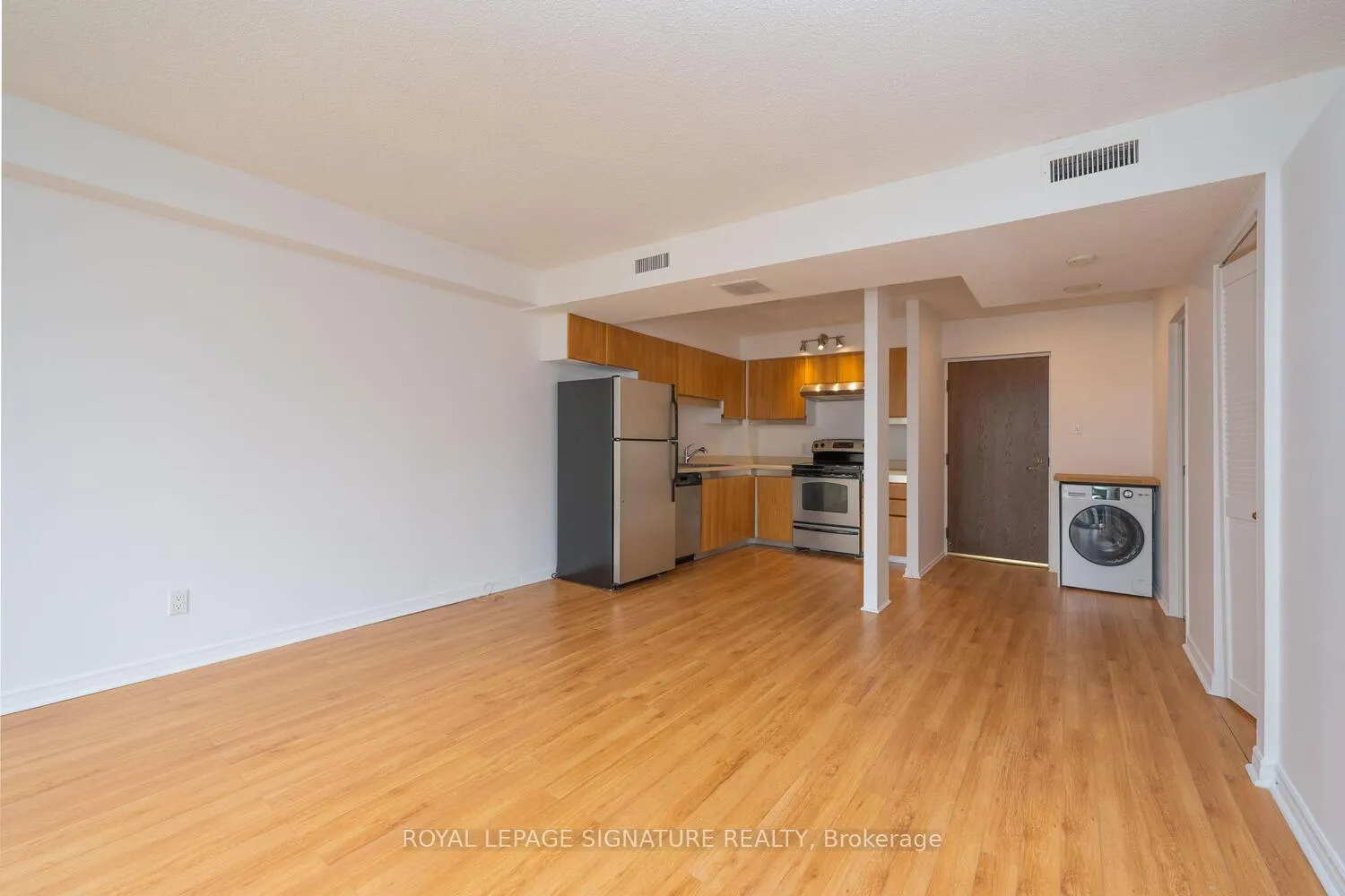 Photo 14 of Unit 2109, 65 Harbour Square, Toronto, Waterfront Communities — HOMEH