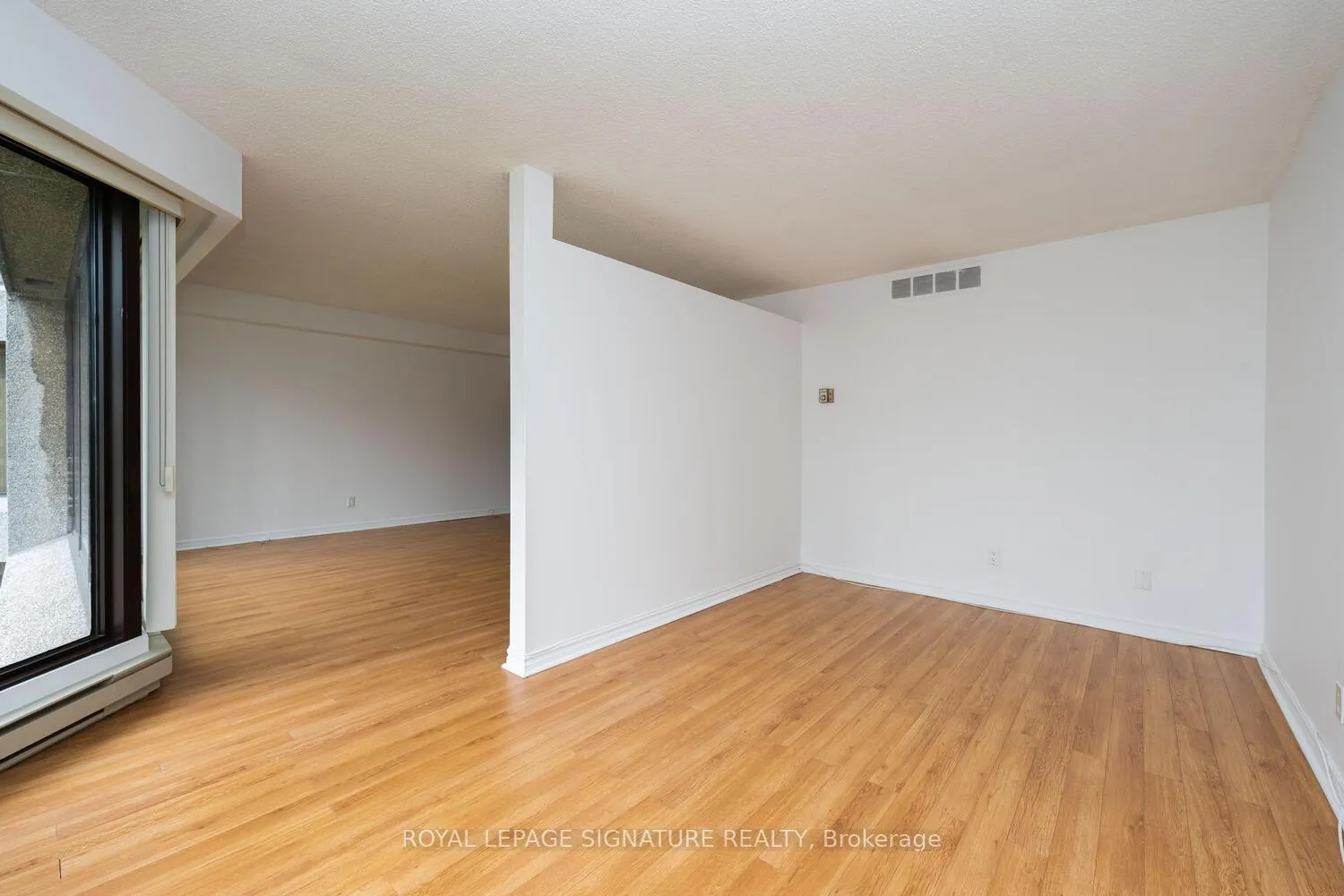Photo 17 of Unit 2109, 65 Harbour Square, Toronto, Waterfront Communities — HOMEH
