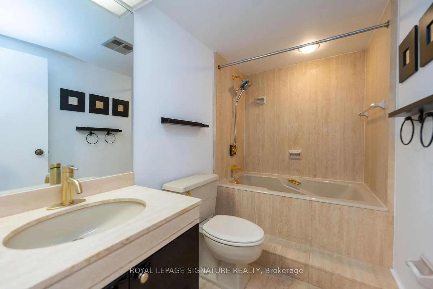 Photo 20 of Unit 2109, 65 Harbour Square, Toronto, Waterfront Communities — HOMEH