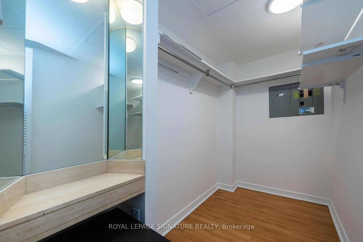 Photo 22 of Unit 2109, 65 Harbour Square, Toronto, Waterfront Communities — HOMEH