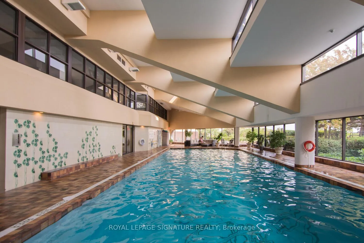 Photo 28 of Unit 2109, 65 Harbour Square, Toronto, Waterfront Communities — HOMEH