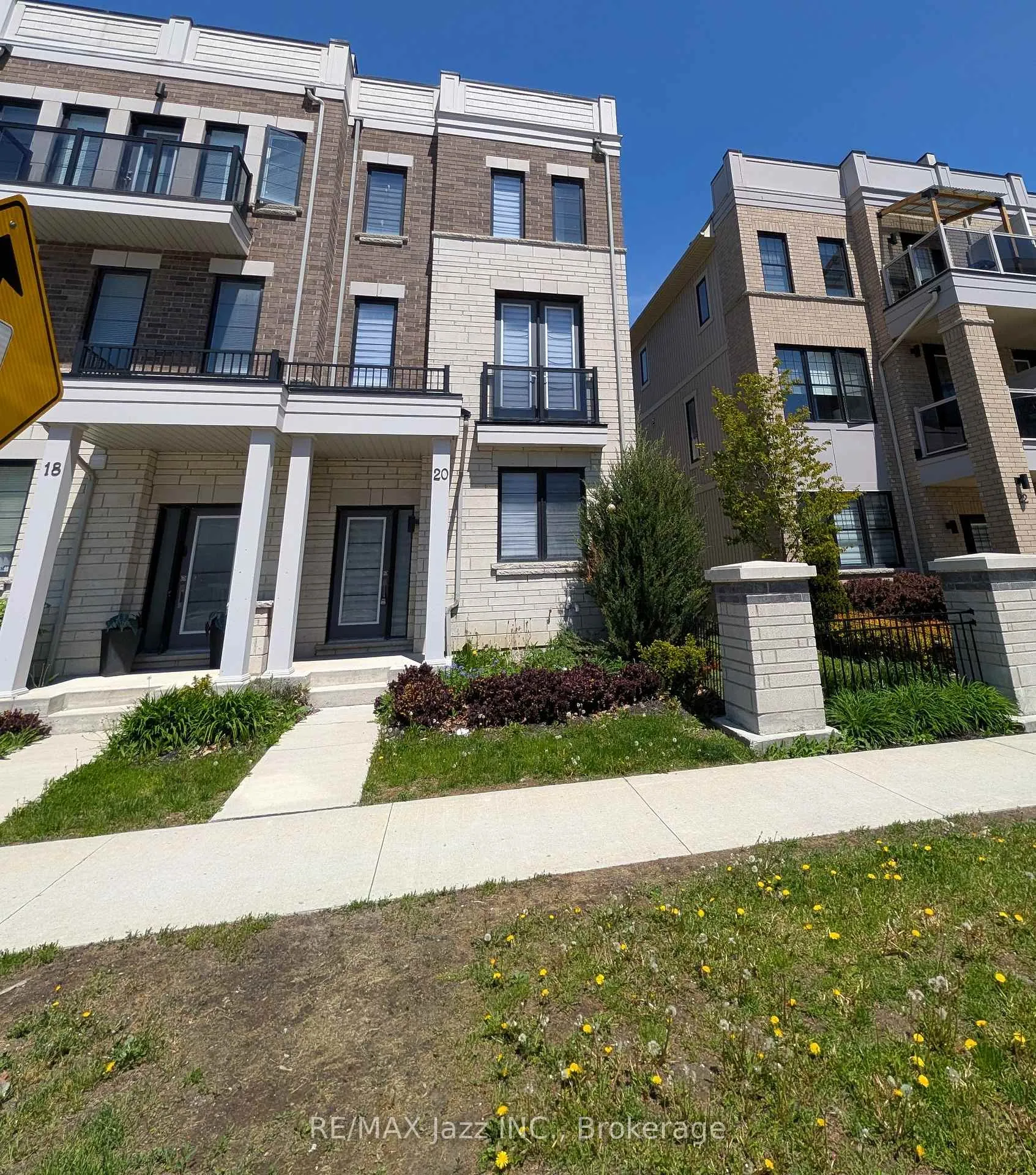 Photo 1 of 20 Clarington Boulevard, Clarington, Bowmanville — HOMEH