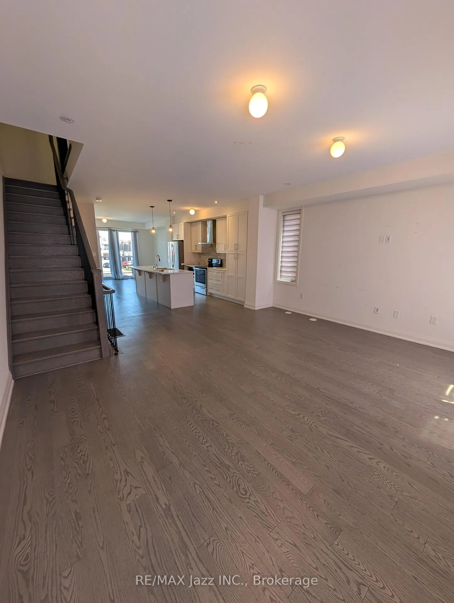 Photo 8 of 20 Clarington Boulevard, Clarington, Bowmanville — HOMEH