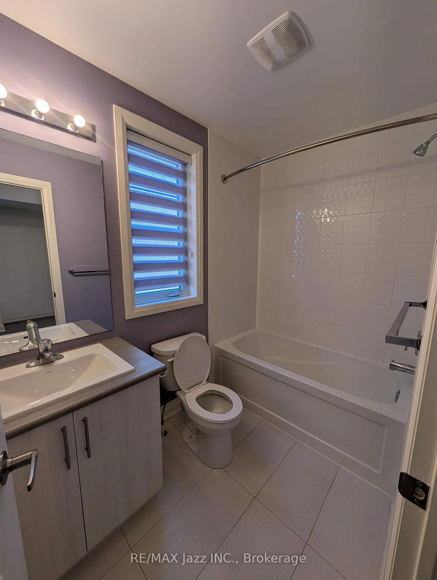 Photo 19 of 20 Clarington Boulevard, Clarington, Bowmanville — HOMEH