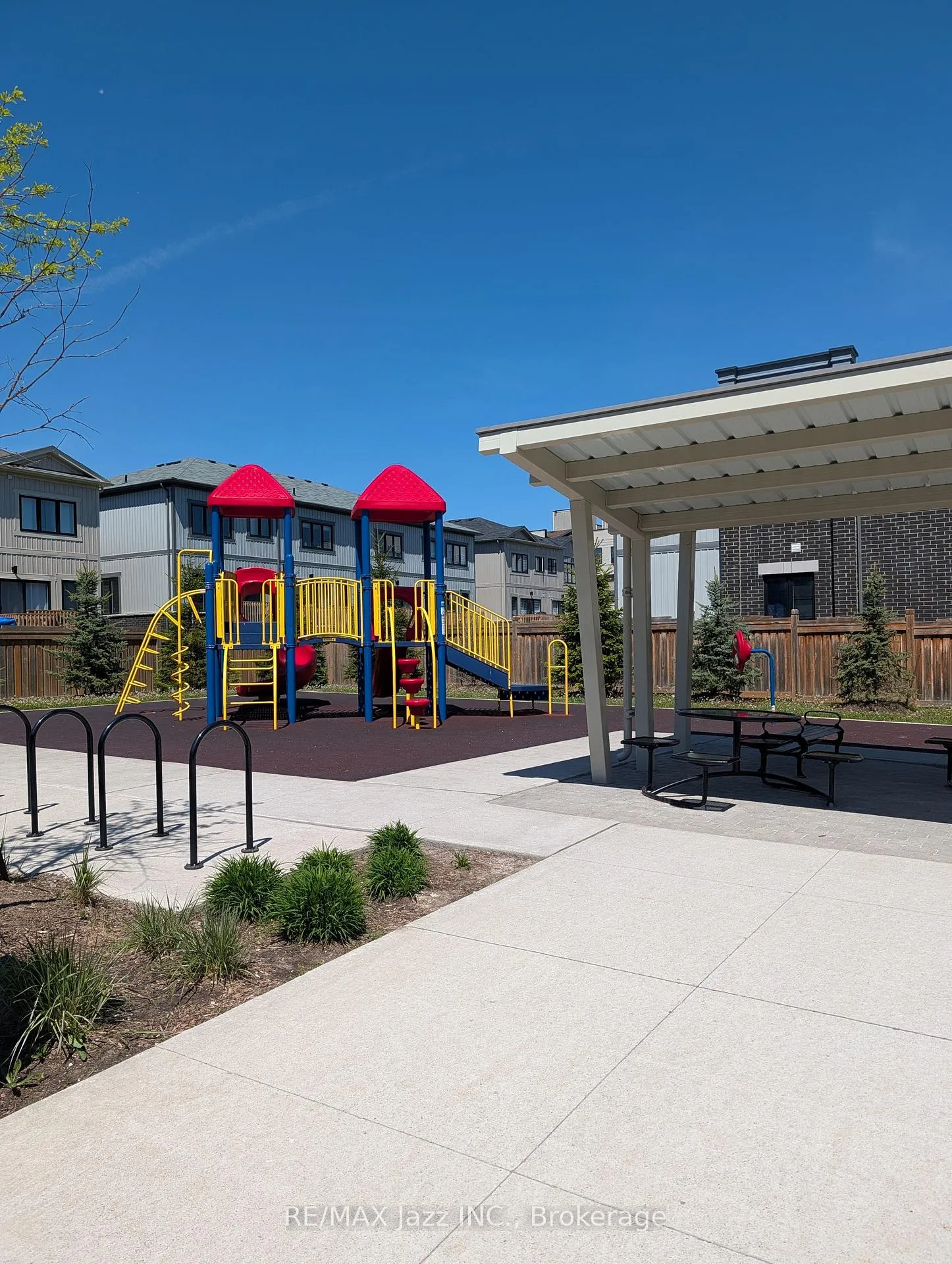 Photo 23 of 20 Clarington Boulevard, Clarington, Bowmanville — HOMEH