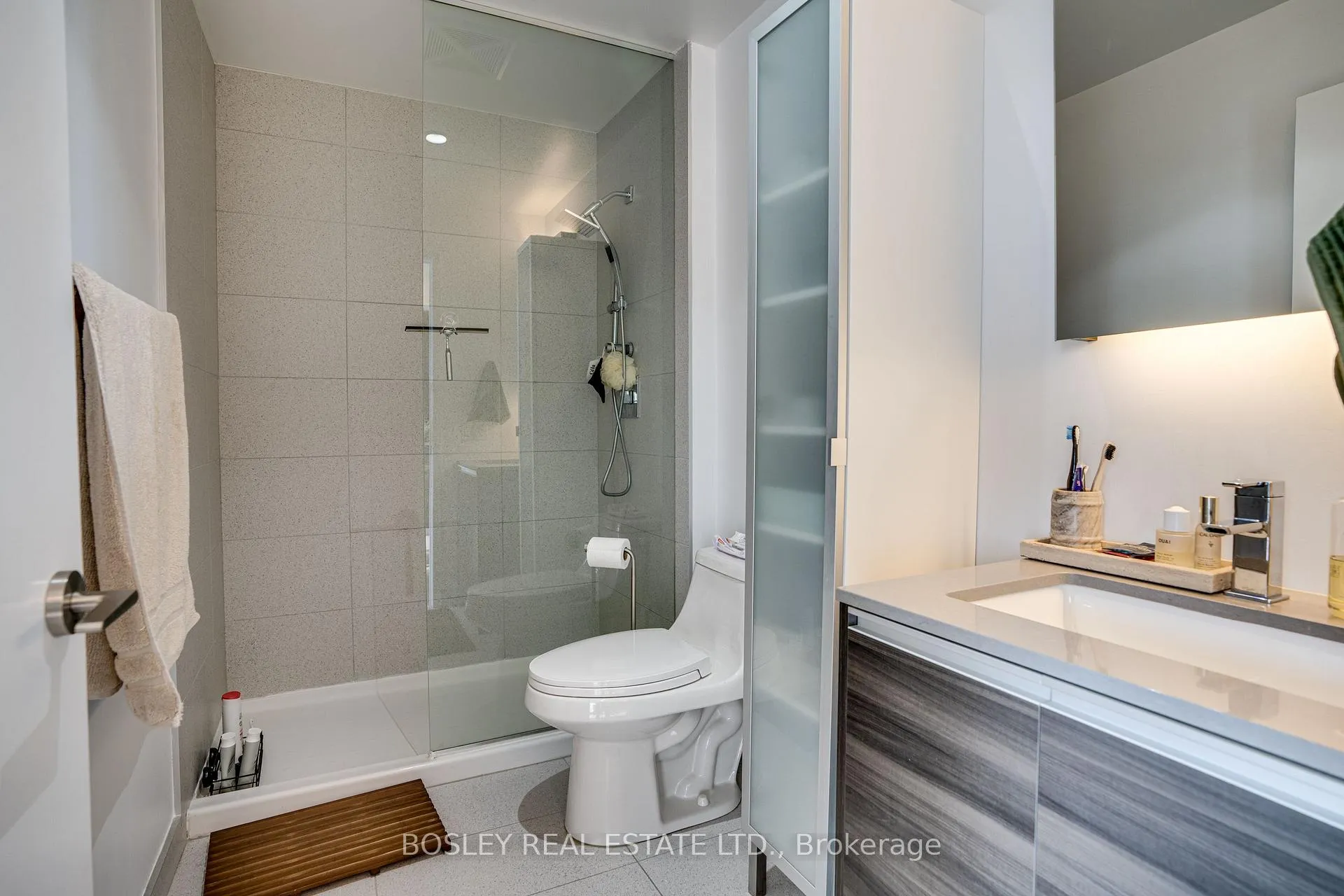 Photo 17 of Unit 1011, 1190 Dundas Street E, Toronto, South Riverdale — HOMEH