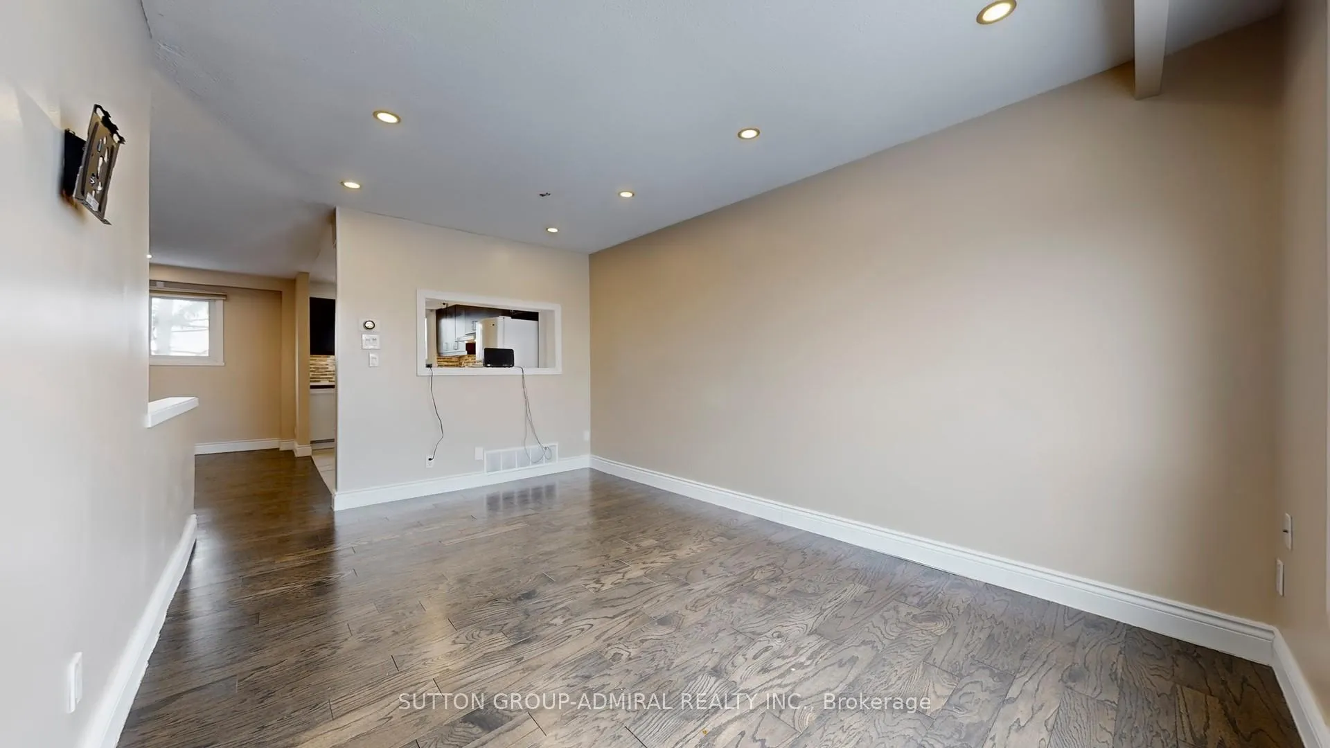 Photo 6 of Unit 8, 64 Bronte Street S, Milton, Old Milton — HOMEH