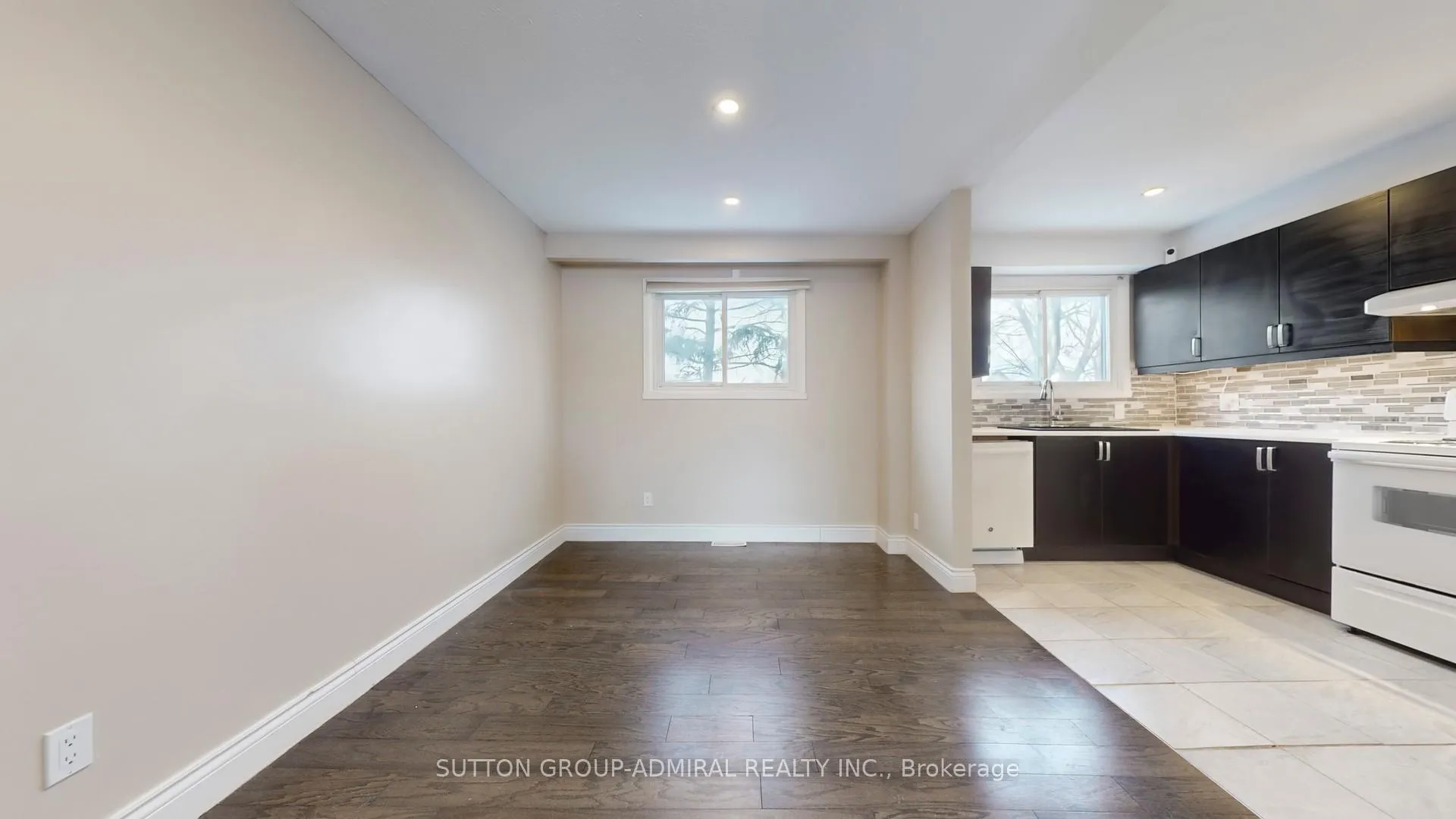 Photo 8 of Unit 8, 64 Bronte Street S, Milton, Old Milton — HOMEH