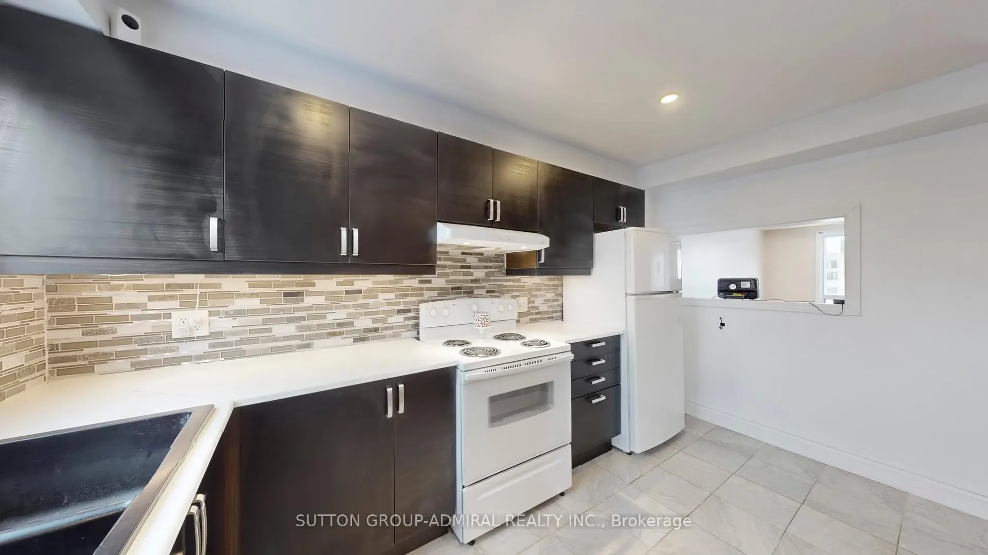 Photo 12 of Unit 8, 64 Bronte Street S, Milton, Old Milton — HOMEH