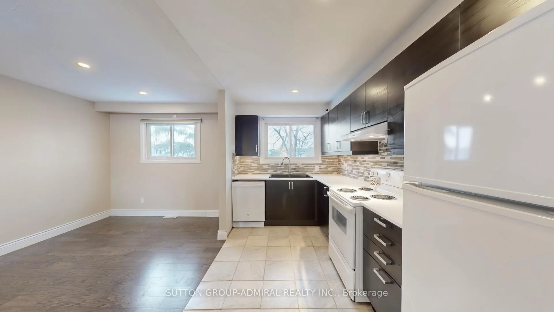 Photo 13 of Unit 8, 64 Bronte Street S, Milton, Old Milton — HOMEH