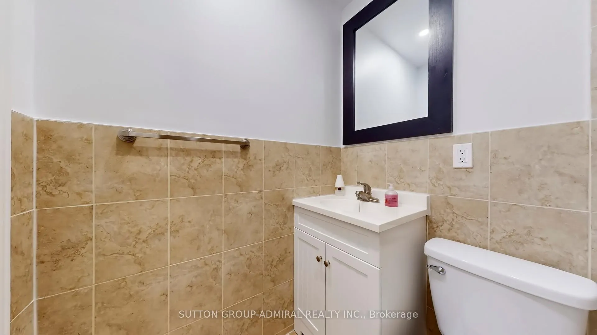 Photo 25 of Unit 8, 64 Bronte Street S, Milton, Old Milton — HOMEH