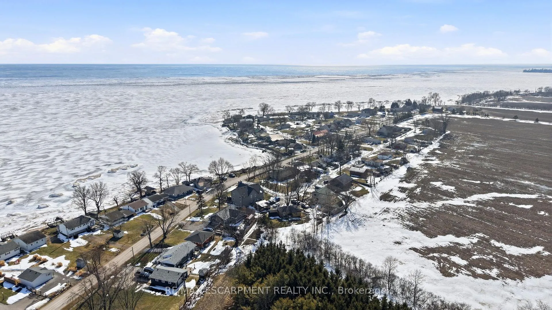 Photo 36 of 153 Blue Water Parkway, Haldimand — HOMEH