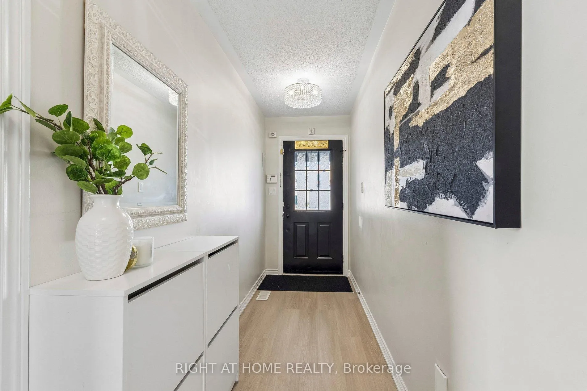 Photo 5 of 640 Ormond Drive, Oshawa, Samac — HOMEH
