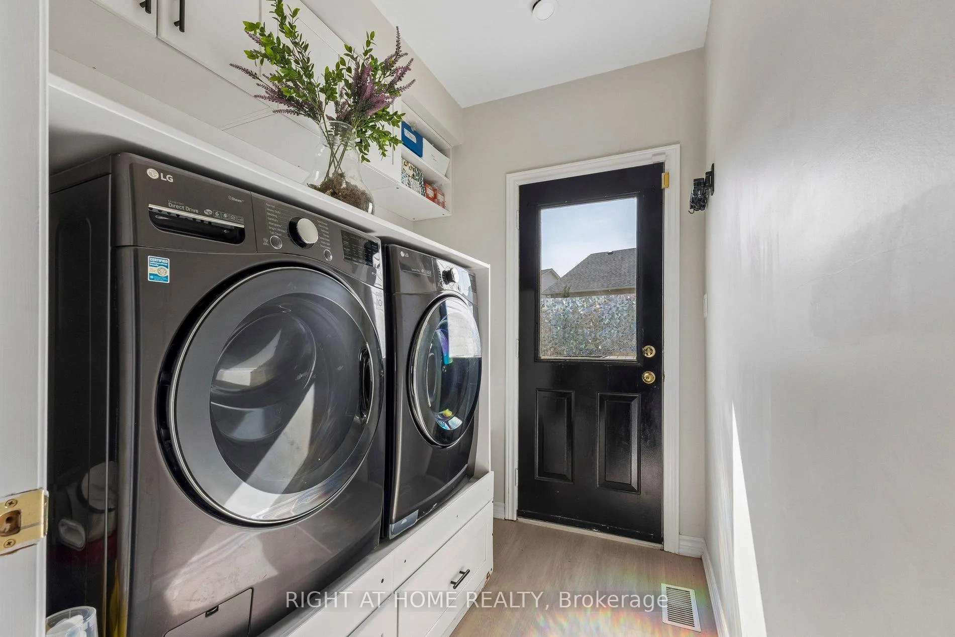 Photo 33 of 640 Ormond Drive, Oshawa, Samac — HOMEH