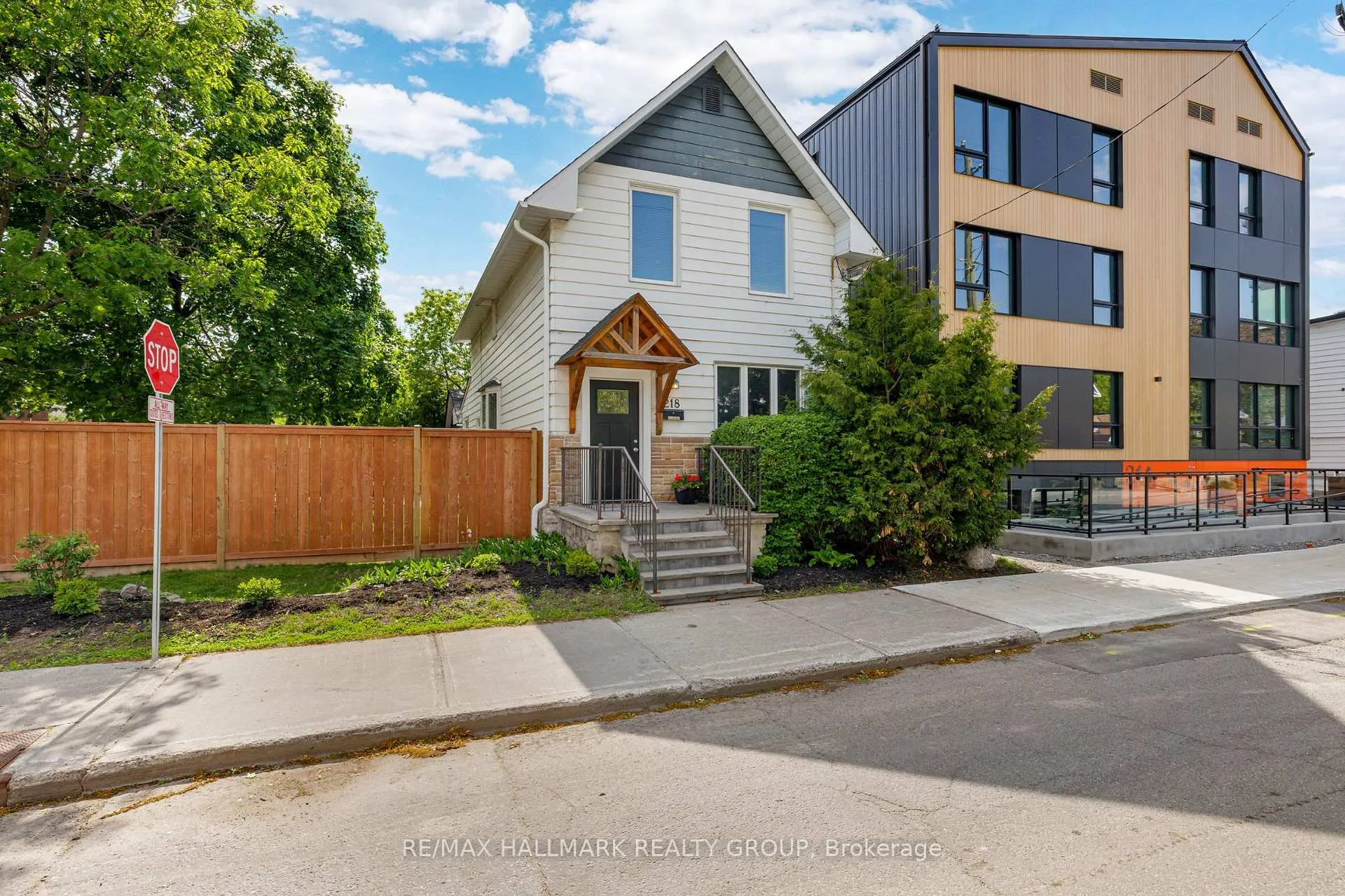 Photo 1 of 218 Carruthers Avenue, Ottawa, Hintonburg — HOMEH