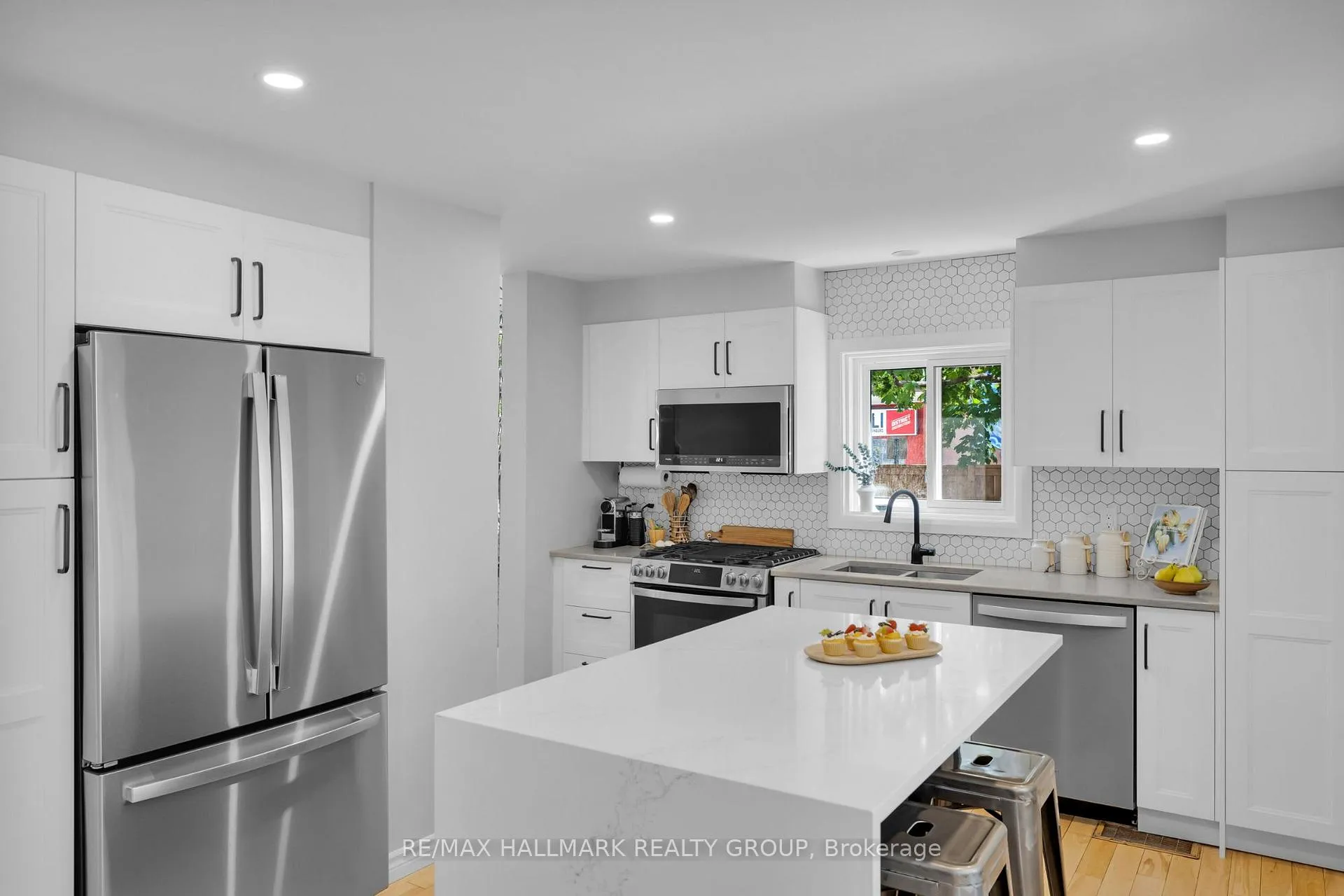 Photo 20 of 218 Carruthers Avenue, Ottawa, Hintonburg — HOMEH