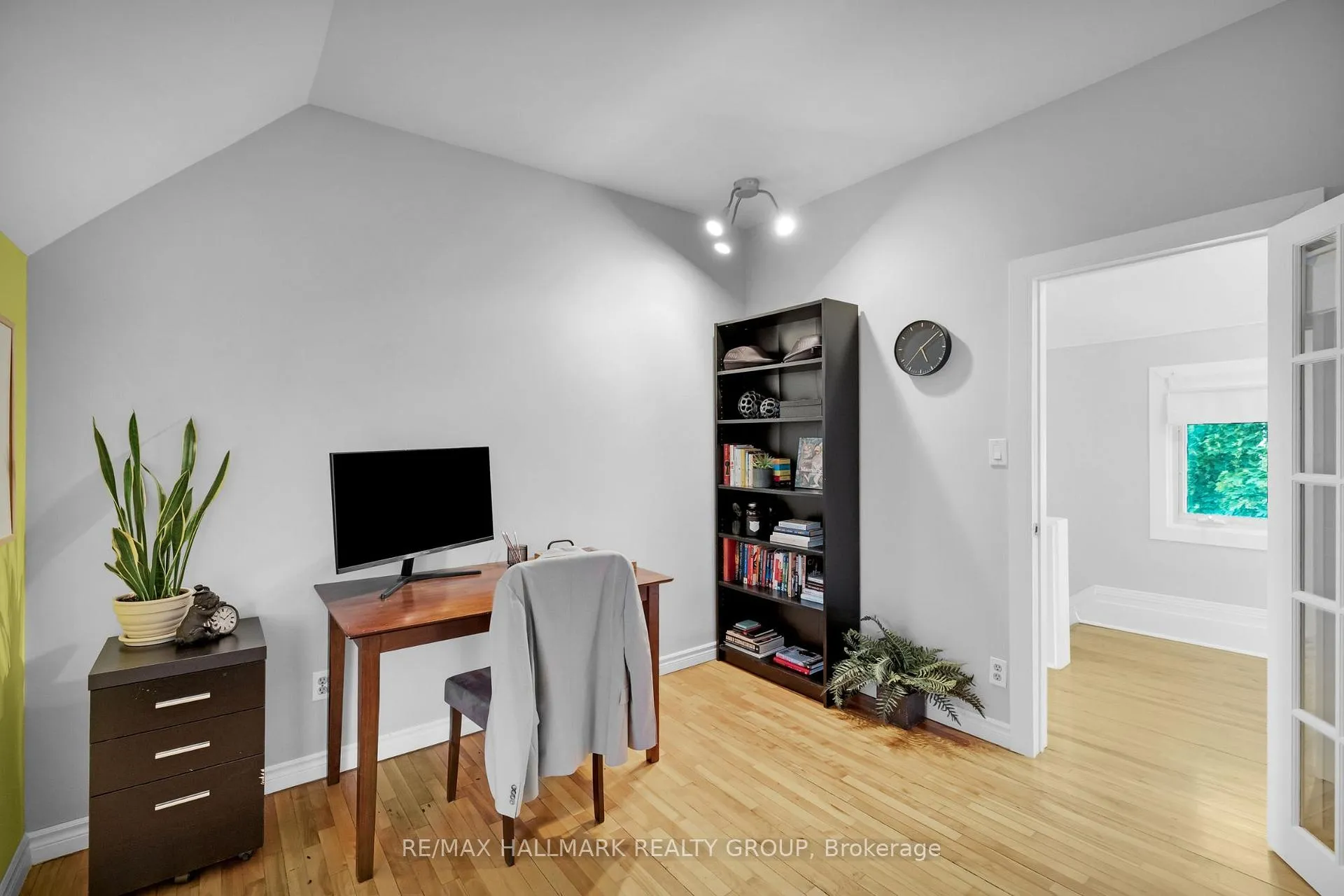 Photo 33 of 218 Carruthers Avenue, Ottawa, Hintonburg — HOMEH
