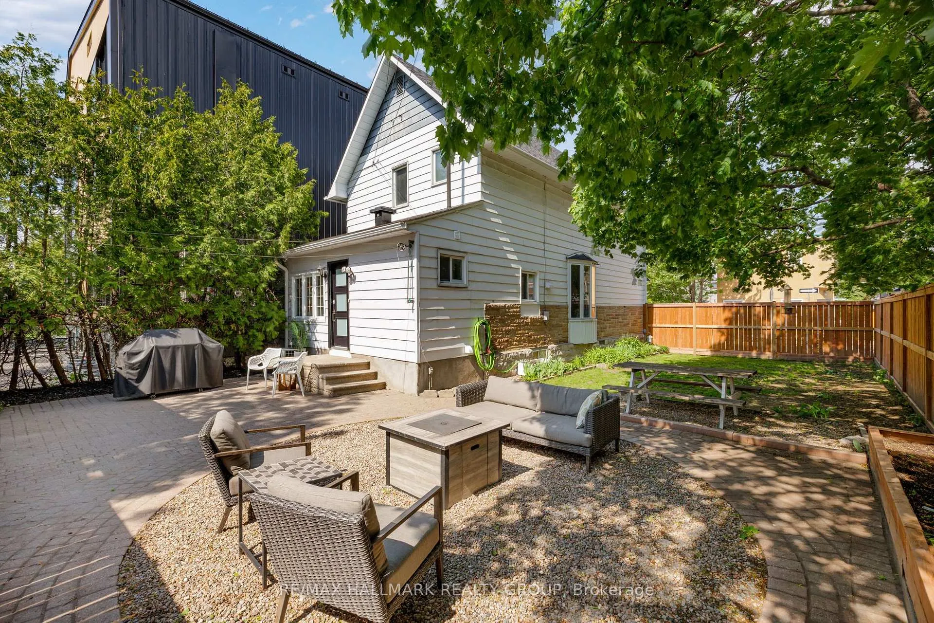 Photo 36 of 218 Carruthers Avenue, Ottawa, Hintonburg — HOMEH
