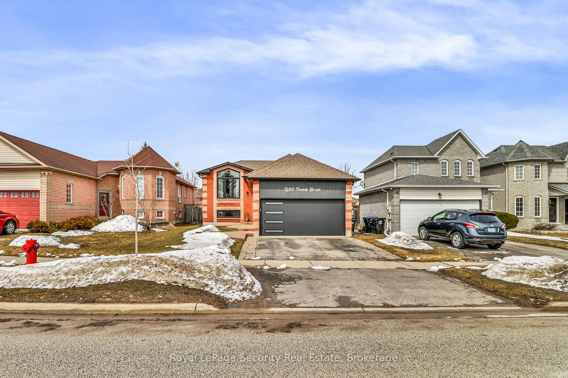 Photo 3 of 1280 Forest Street, Innisfil, Alcona — HOMEH