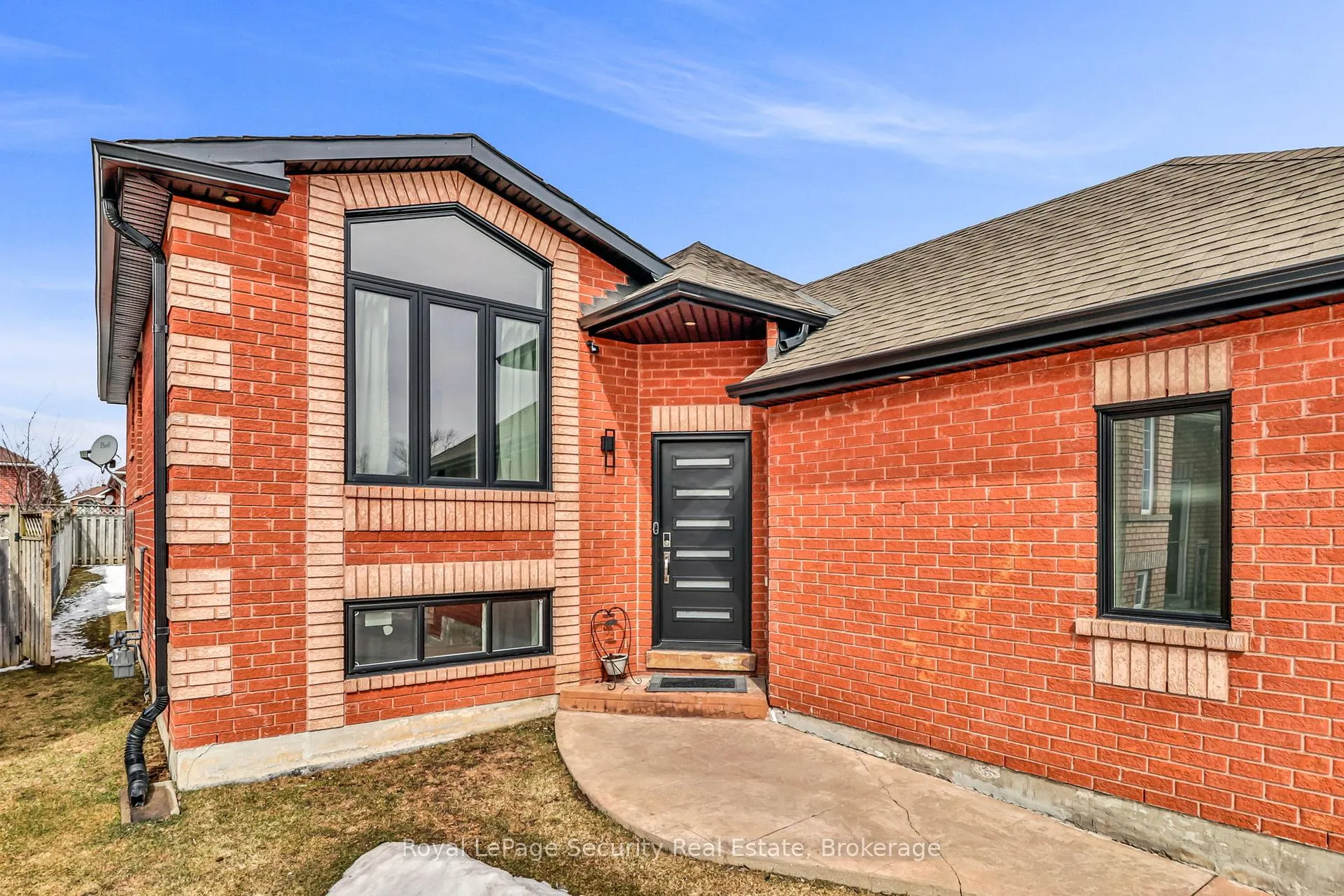 Photo 4 of 1280 Forest Street, Innisfil, Alcona — HOMEH
