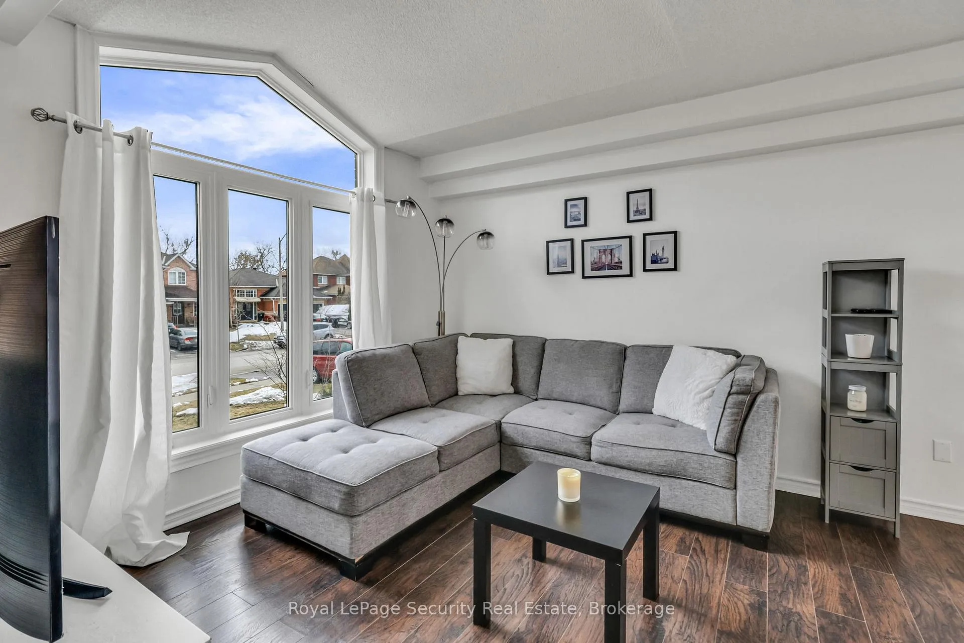 Photo 8 of 1280 Forest Street, Innisfil, Alcona — HOMEH