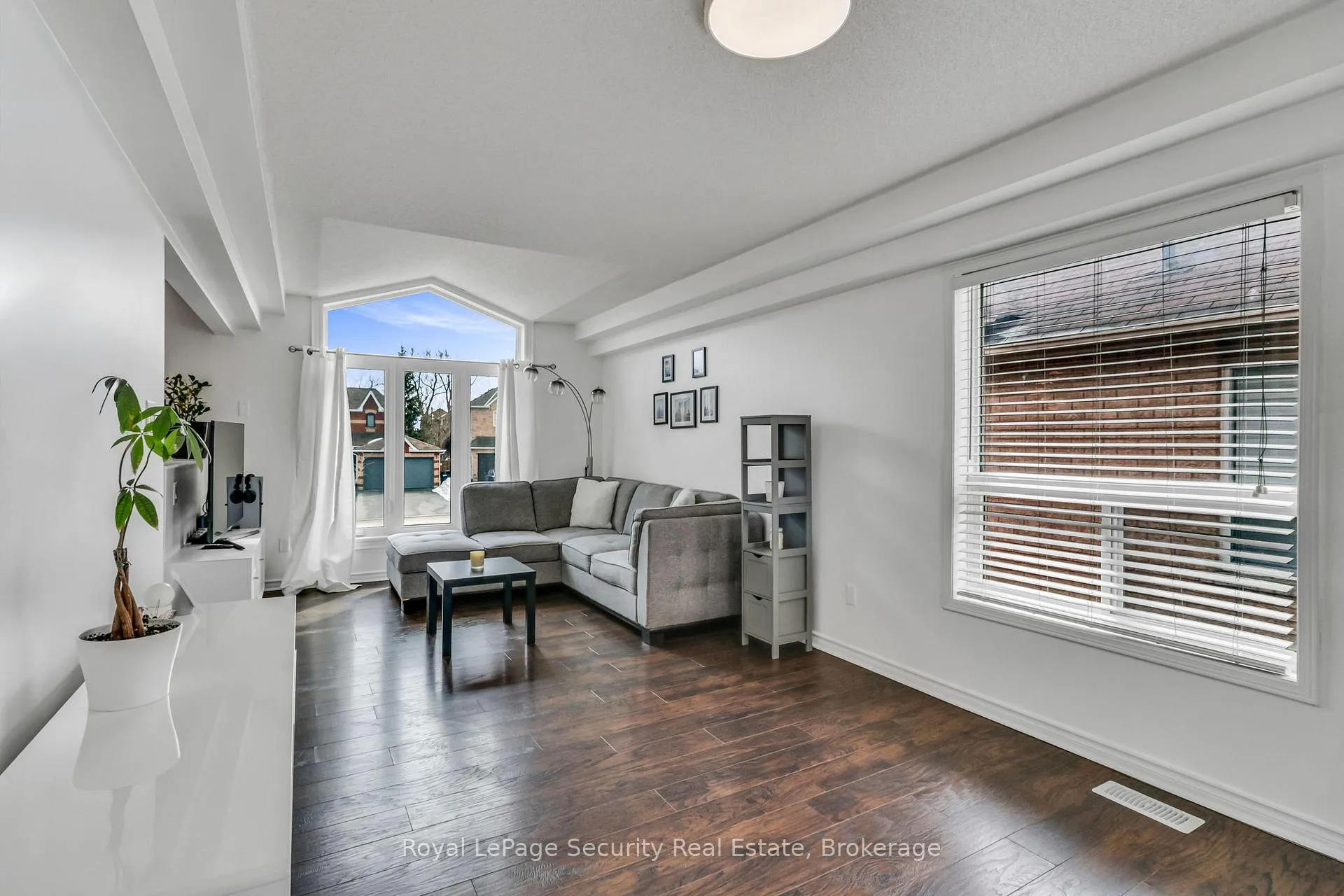 Photo 11 of 1280 Forest Street, Innisfil, Alcona — HOMEH