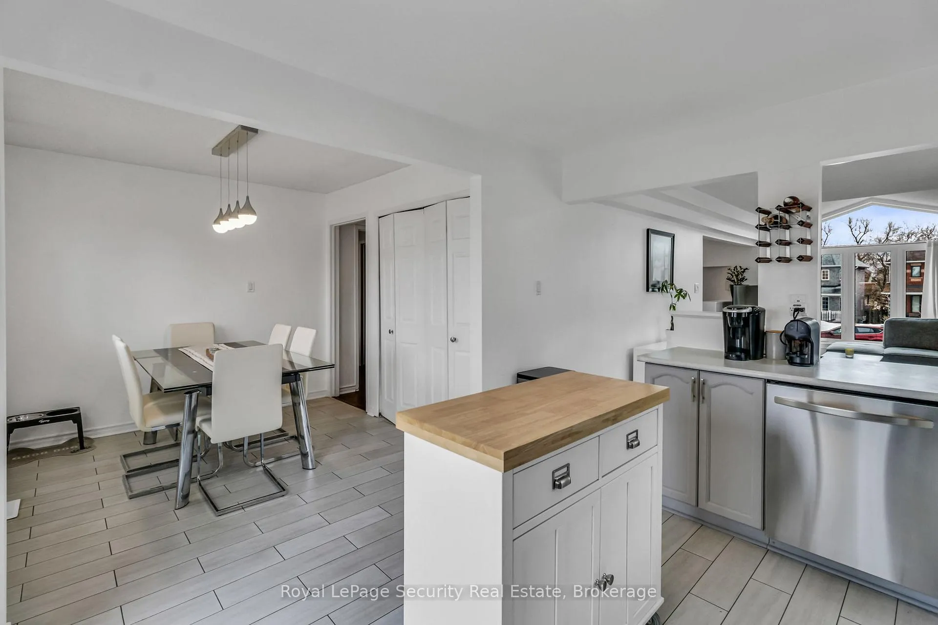 Photo 18 of 1280 Forest Street, Innisfil, Alcona — HOMEH