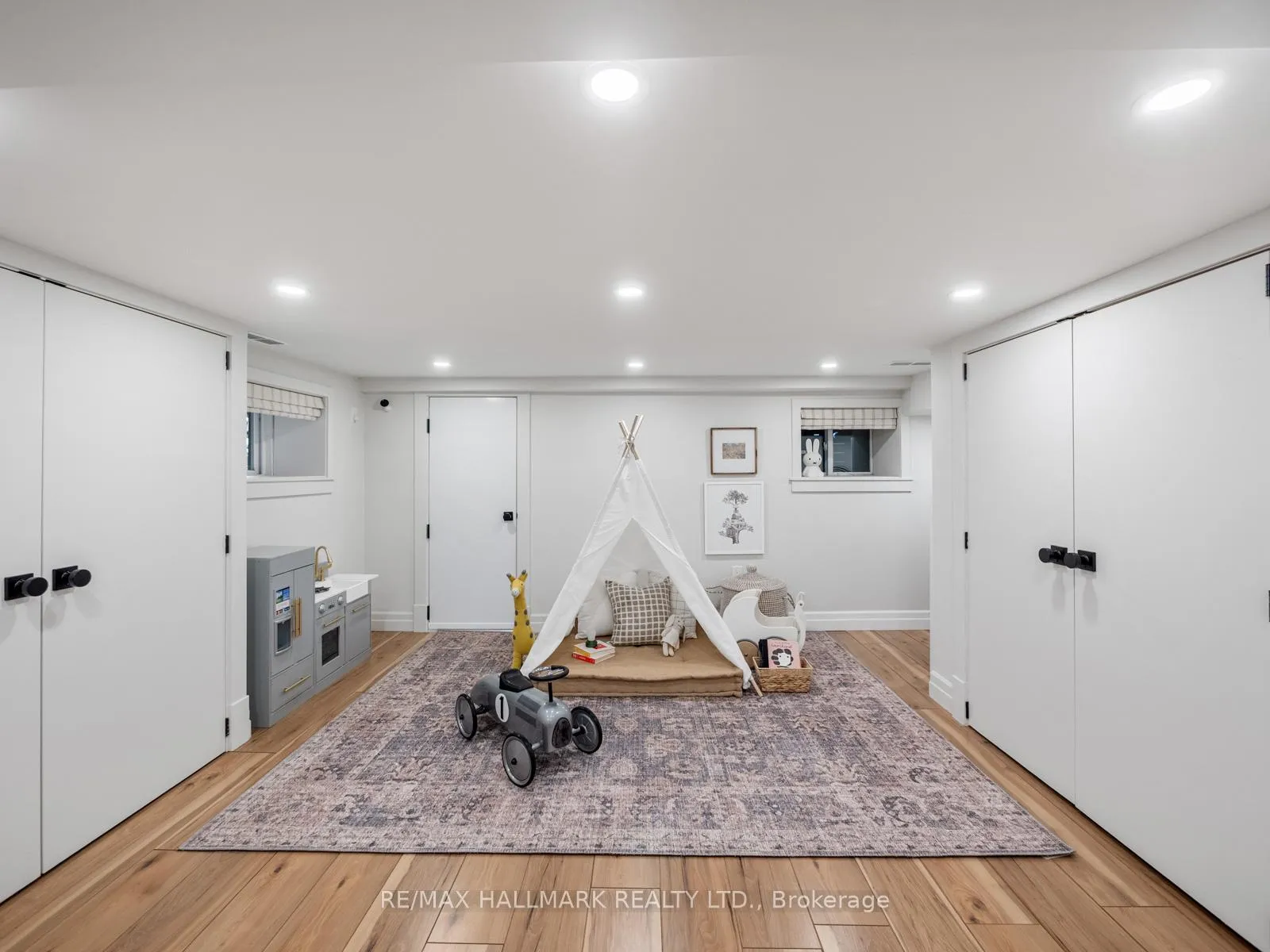 Photo 42 of 47 Langley Avenue, Toronto, North Riverdale — HOMEH